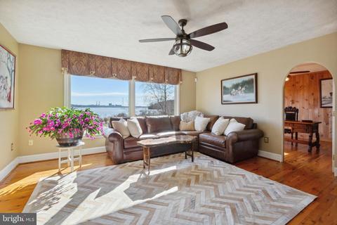 18497 Running Pine Ct, Triangle, VA 22172 photo 13