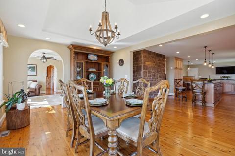 18497 Running Pine Ct, Triangle, VA 22172 photo 9