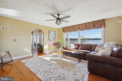 18497 Running Pine Ct, Triangle, VA 22172 photo 14