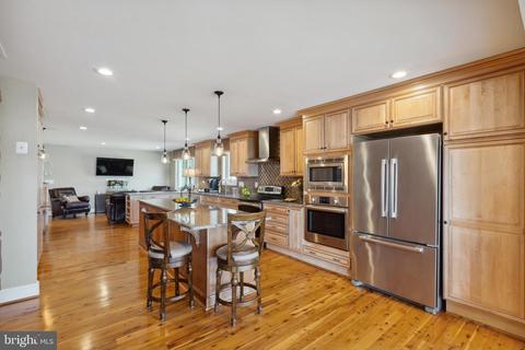 18497 Running Pine Ct, Triangle, VA 22172 photo 2