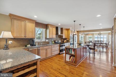 18497 Running Pine Ct, Triangle, VA 22172 photo 3