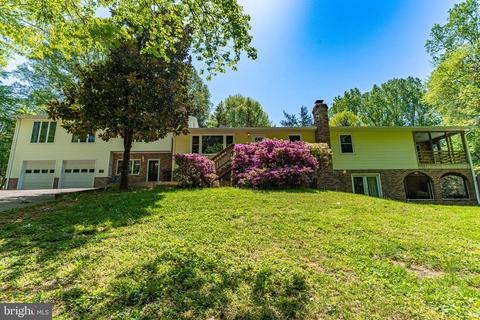 8907 Christine Pl, Manassas, VA 20112