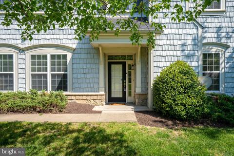 13807 Gullane Dr, Woodbridge, VA 22191