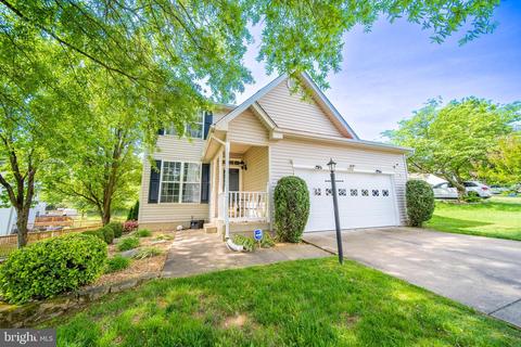 13066 Thrift Ln, Woodbridge, VA 22193