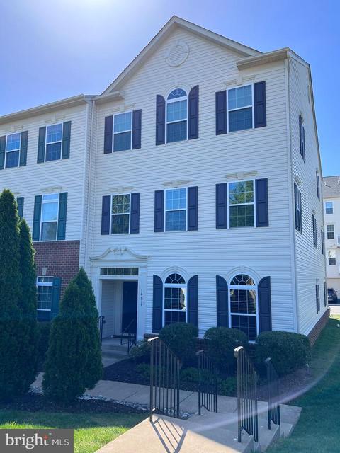 14676 Links Pond Cir, Gainesville, VA 20155