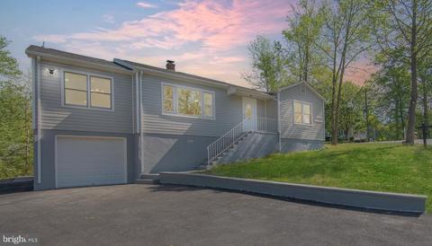 19214 Mockingbird Heights Rd, Triangle, VA 22172