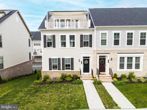 1778 Cottonwood Grove Rd, Dumfries, VA 22026