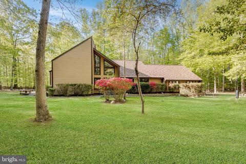 11120 Bacon Race Rd, Woodbridge, VA 22192