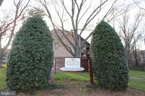 12652 Dara Dr #301, Woodbridge, VA 22192