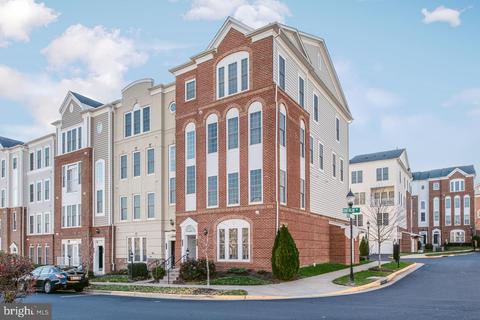 2237 Oberlin Dr, Woodbridge, VA 22191