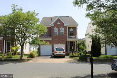 16171 Radburn St, Woodbridge, VA 22191