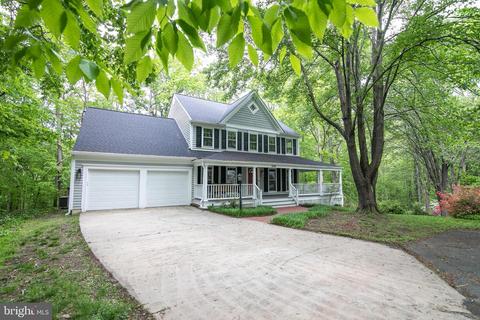 4648 Timber Ridge Dr, Dumfries, VA 22025