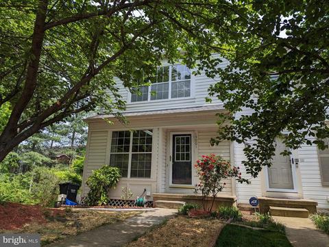 13001 Carolyn Forest Dr, Woodbridge, VA 22192