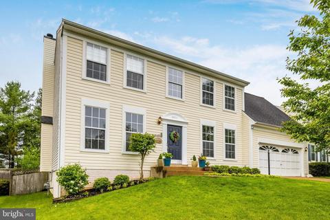 8972 Dennis Ct, Bristow, VA 20136