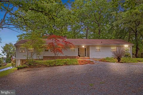 18344 Sharon Rd, Triangle, VA 22172