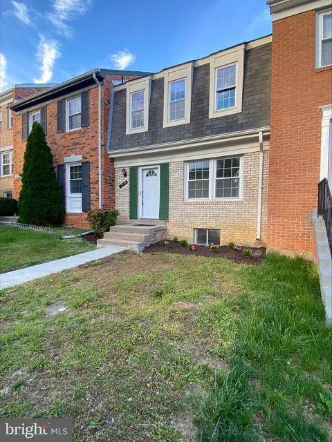 2090 Pilgrim Dr, Woodbridge, VA 22192