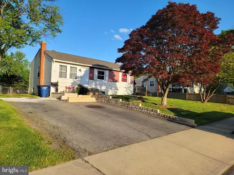 14121 Mount Pleasant Dr, Woodbridge, VA 22191