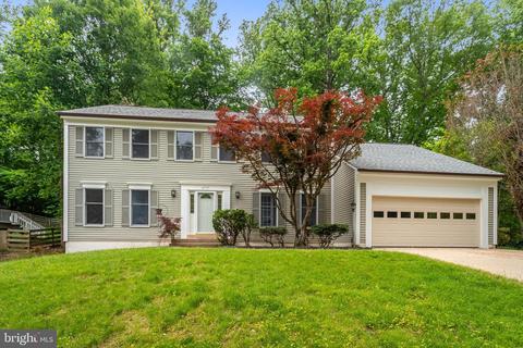 4717 Hopkins Dr, Dumfries, VA 22025