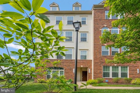 7552 Brunson Cir, Gainesville, VA 20155