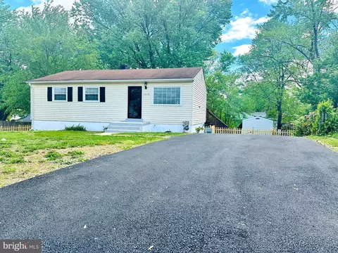 1419 Kentucky Ave, Woodbridge, VA 22191