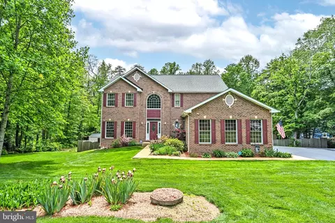 8133 Sinclair Mill Rd, Manassas, VA 20112