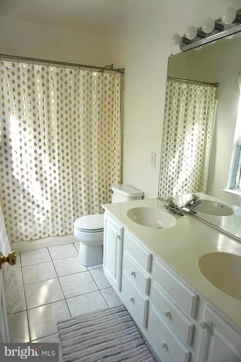 16267 Gayle Ct, Triangle, VA 22172 photo 10