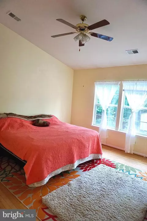 16267 Gayle Ct, Triangle, VA 22172 photo 9