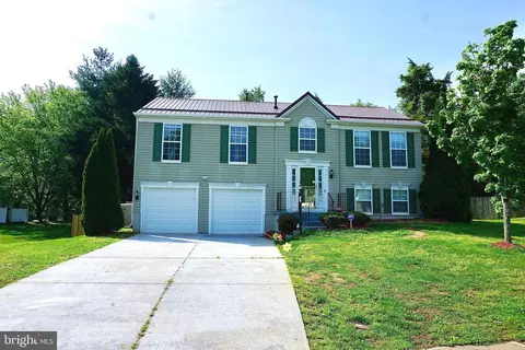 16267 Gayle Ct, Triangle, VA 22172 photo 2