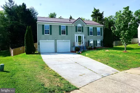 16267 Gayle Ct, Triangle, VA 22172