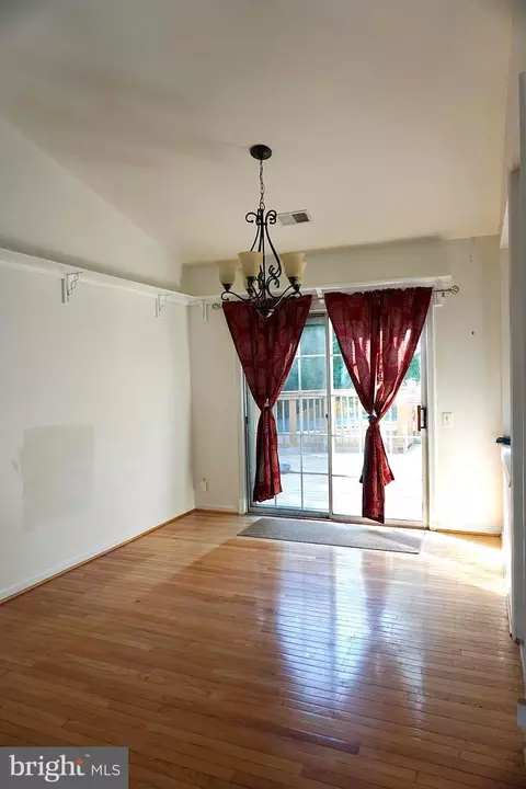 16267 Gayle Ct, Triangle, VA 22172 photo 6