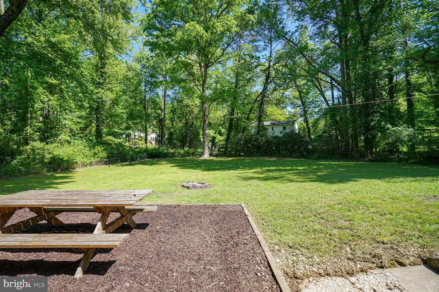 18901 Barnette Cir, Triangle, VA 22172 photo 25