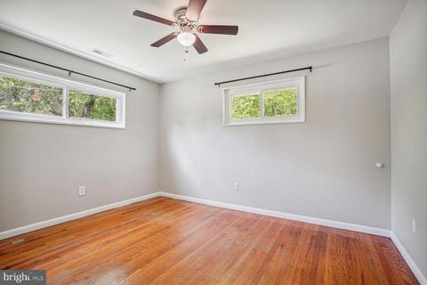 18901 Barnette Cir, Triangle, VA 22172 photo 13