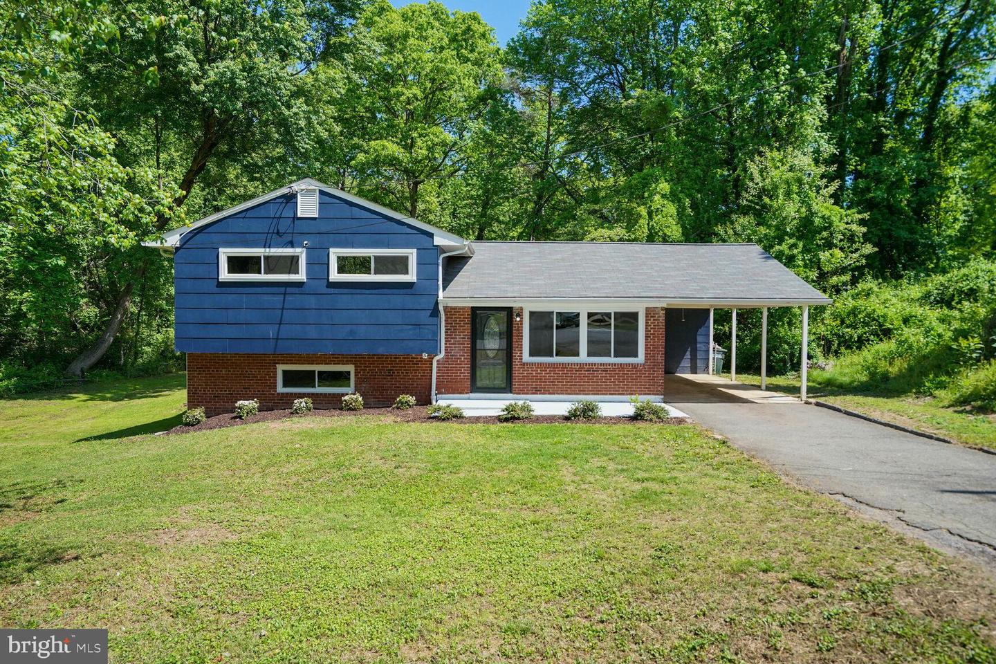 18901 Barnette Cir, Triangle, VA 22172 photo 1