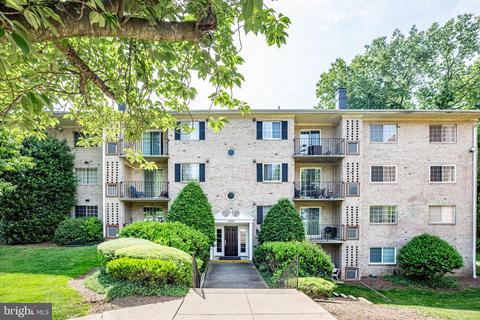 1523 Colonial Dr #102, Woodbridge, VA 22192