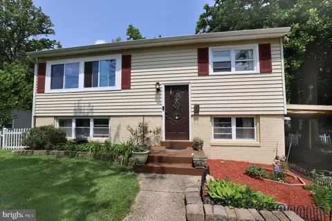 14112 Randall Dr, Woodbridge, VA 22191