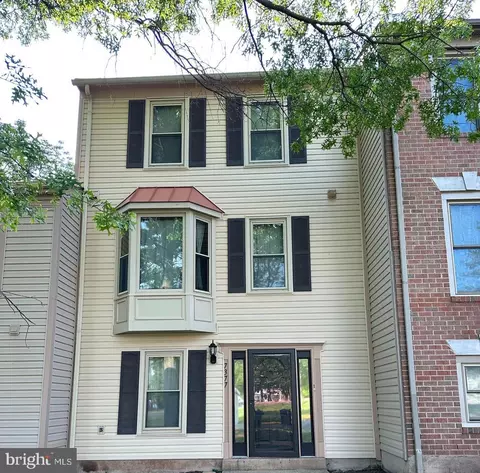 7377 Emerald Dr, Manassas, VA 20109