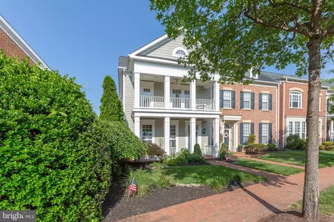 683 Belmont Bay Dr, Woodbridge, VA 22191