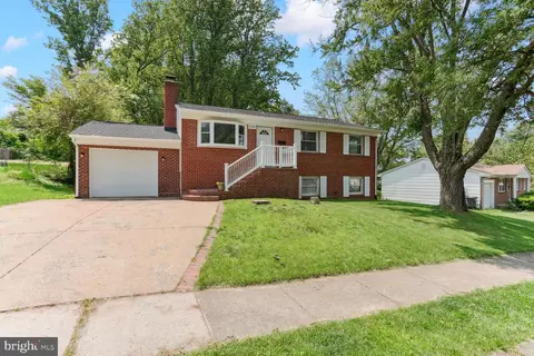 13102 Kumar Rd, Woodbridge, VA 22193