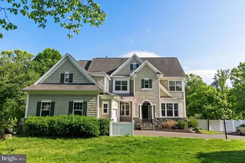 19244 Fuller Heights Rd, Triangle, VA 22172
