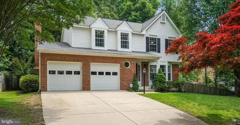 4525 Edsall Dr, Woodbridge, VA 22193