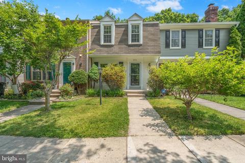 3976 Pepperidge Ct, Woodbridge, VA 22192
