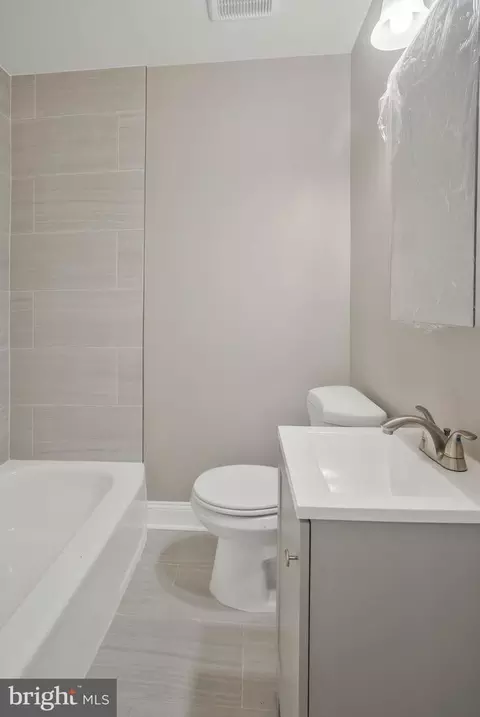 8320 Rolling Rd, Manassas, VA 20110 photo 18