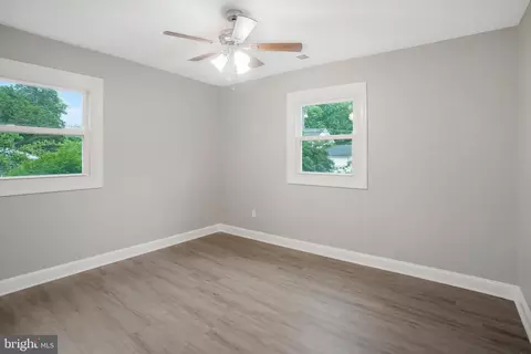 8320 Rolling Rd, Manassas, VA 20110 photo 11