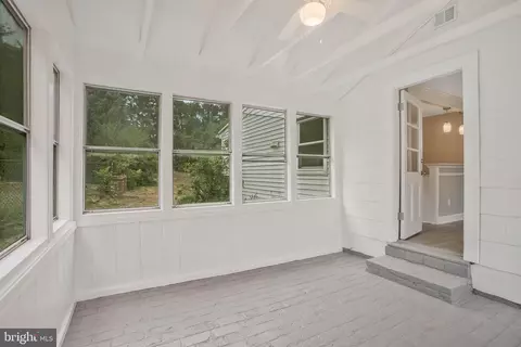 8320 Rolling Rd, Manassas, VA 20110 photo 20