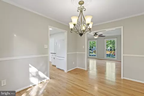 15227 Holleyside Dr, Dumfries, VA 22025 photo 11