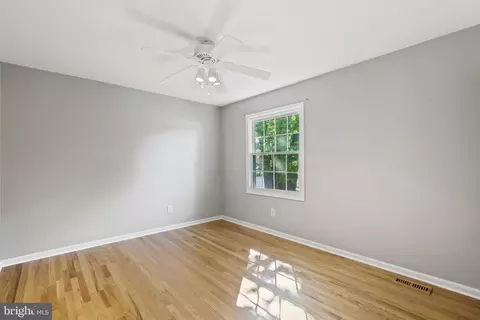 15227 Holleyside Dr, Dumfries, VA 22025 photo 34