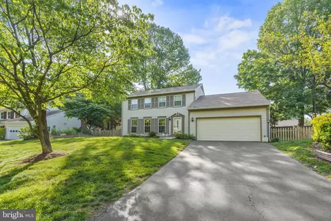 15227 Holleyside Dr, Dumfries, VA 22025 photo 2