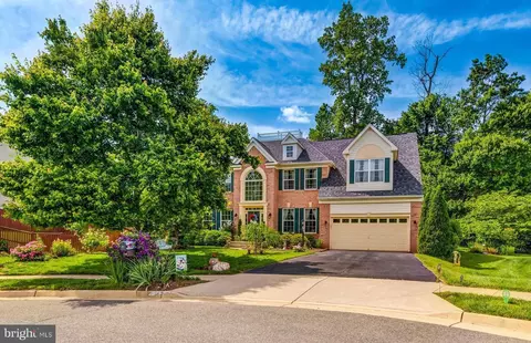 15308 Wits End Dr, Woodbridge, VA 22193