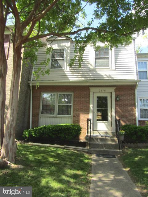 2176 Mayflower Dr, Woodbridge, VA 22192