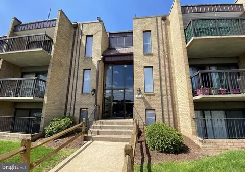 7598 Gales Ct #202, Manassas, VA 20109